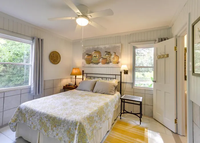 Holiday home Riverfront Florida Escape W/ Grill & Fire Pit!